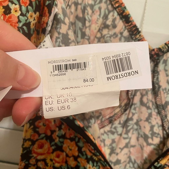 NWT TopShop Floral Maxi Satin Flutter Sleeve Dress- US 6 - Picture 9 of 9